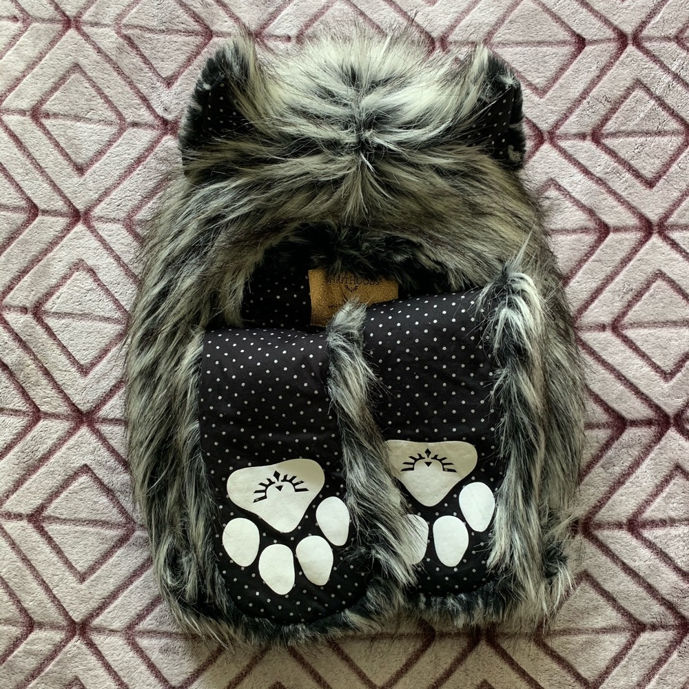 Mystic Wolf 🐺 Polka Dot Spirithood